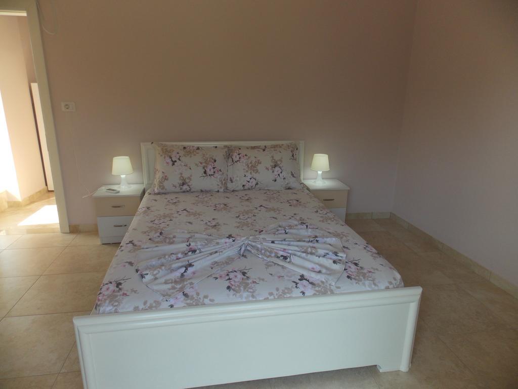 Linda Home Sarande Exterior photo